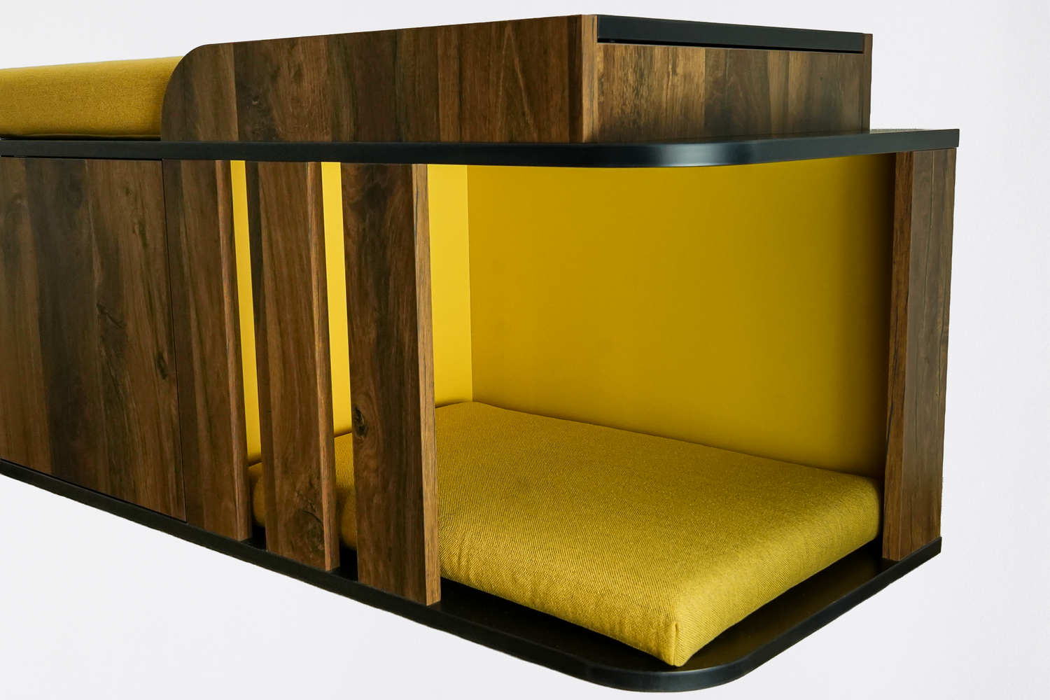 THE BENCH NICHE